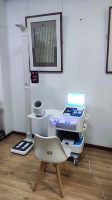15-Zoll-Touch-Bildschirm Mehrfunktions-Gesundheitscheck-Kiosk mit BIM Körpergröße Gewichtsskala