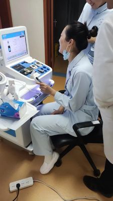15-Zoll-Touch-Bildschirm Mehrfunktions-Gesundheitscheck-Kiosk mit BIM Körpergröße Gewichtsskala