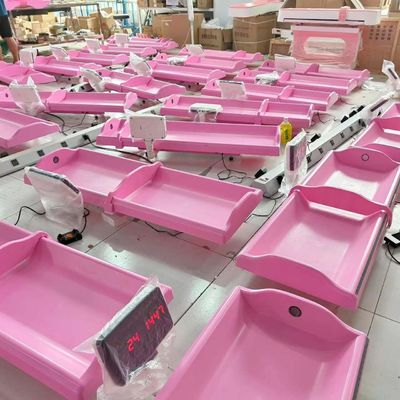 Skala zur Messung von Körpergewicht und Körpergröße von Säuglingen mit 129*50*30cm Produktgröße Genaue Ergebnisse