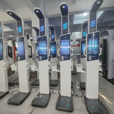 Multifunktionale Selbstbedienungsanlage mit Analyse der Körperzusammensetzung
