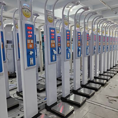 Multifunktionale medizinische tragbare Höhen- und Gewichtswaage mit N.W. 38kg Stahlmaterial