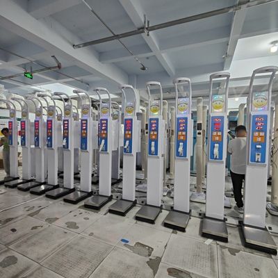 Münzbetrieb 200kg Ultraschall-Digitalhöhe Gewichtsskala mit einer Mindestspaltung von 0,5 cm