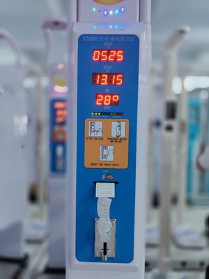 Stehende Körperwaage für Erwachsene und Kinder 60-200 cm Höhebereich 0,5 cm Mindestteil